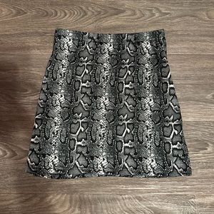Snakeskin Print Bodycon Skirt